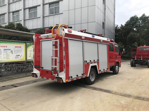 五十铃2吨水罐消防车(98马力)