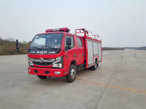 国六东风2吨小型水罐消防车