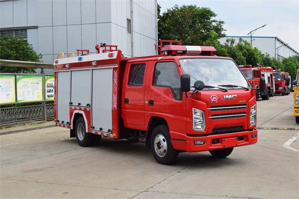 国六江铃2.5吨水罐消防车